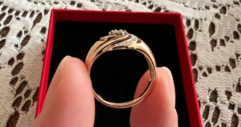 Золотое кольцо 585 пробы, размер 17 2