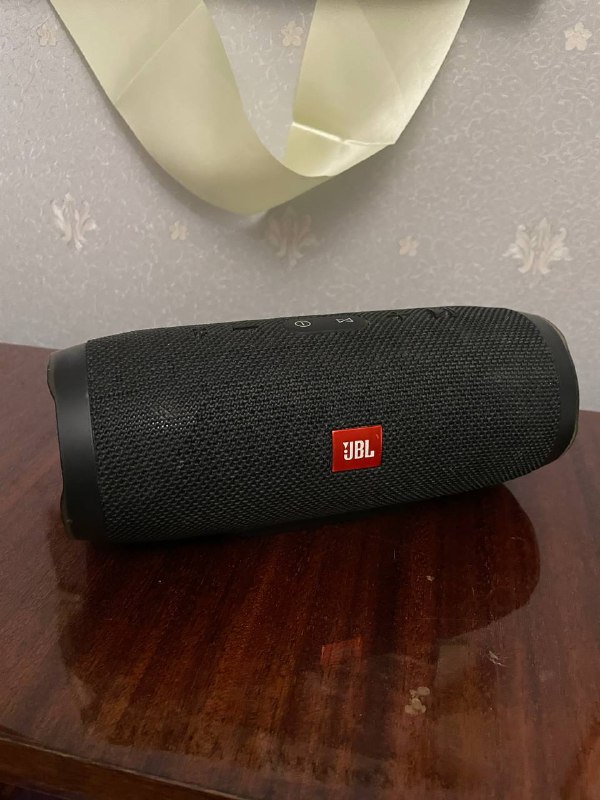 Bluetooth-колонка JBL Charge 3