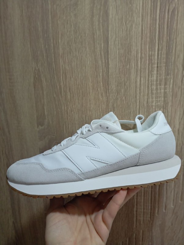 Crocs 42/43, New balance 42/43, Hema-plex 4