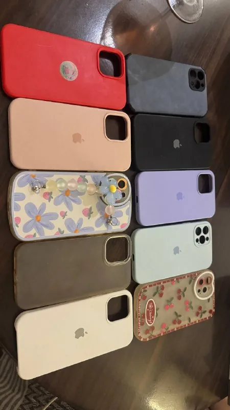 Чехлы для iPhone 12 Pro Max