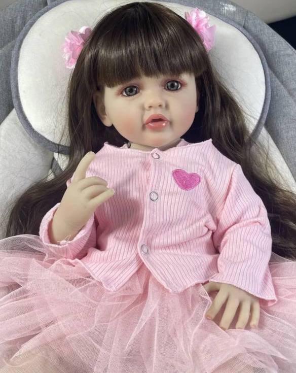 Кукла с коробкой