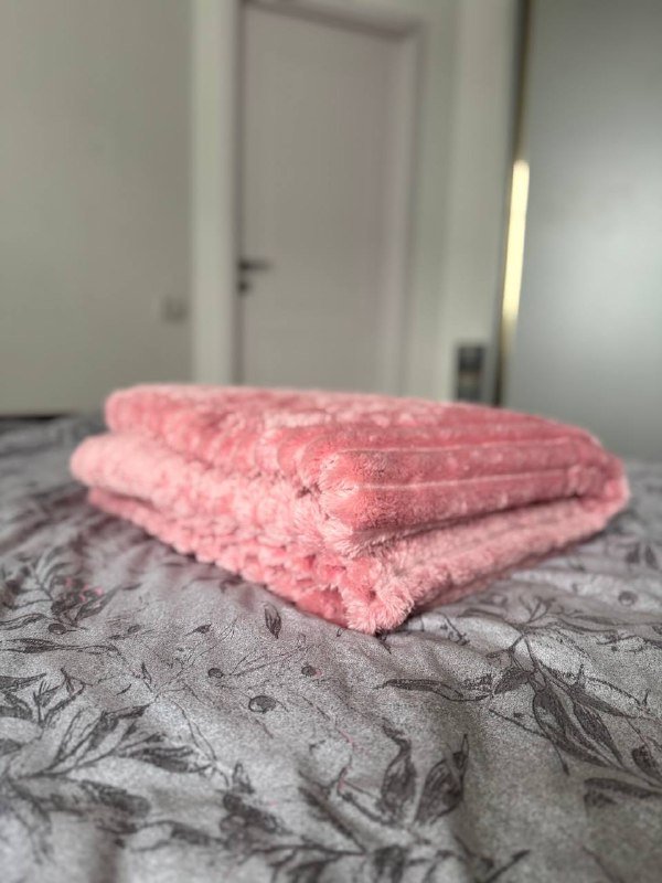 Плед 180х200 см, Фен с насадками для укладки 3