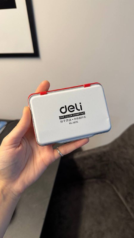 Дырокол, краска для штампа, цифры, высушенные цветы 2