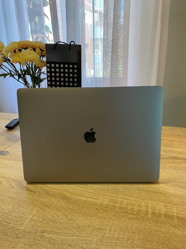 MacBook Pro 16 i7 2019 3