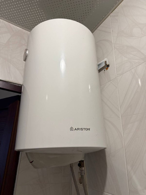 Электрический нагреватель воды Ariston 100 л