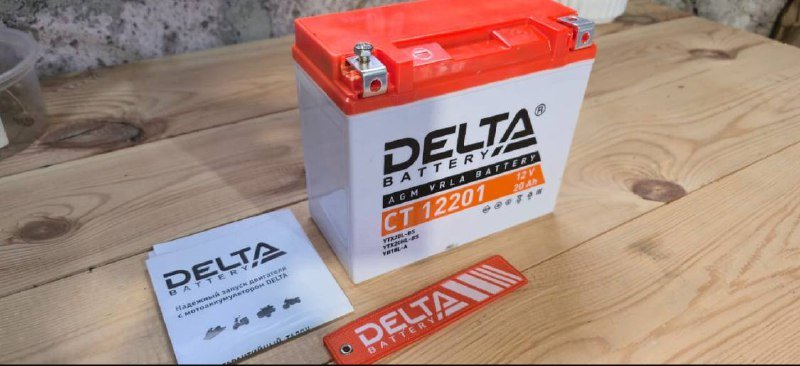 Аккумулятор на мотоцикл Delta CT 12201 12V 20Ah 3