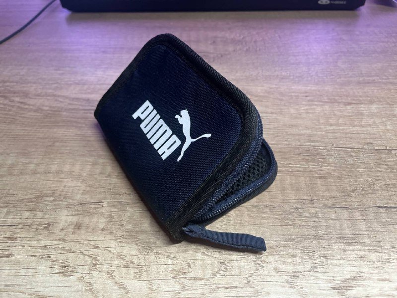 Блоки питания Apple 20W, кошелек Puma, чехол iPhone 13 3