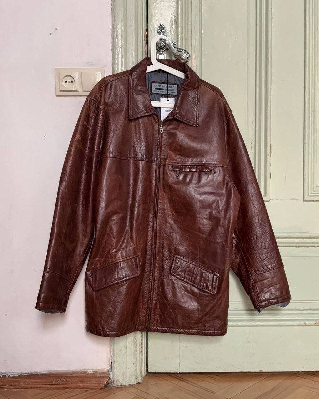 кожаные куртки, свитера