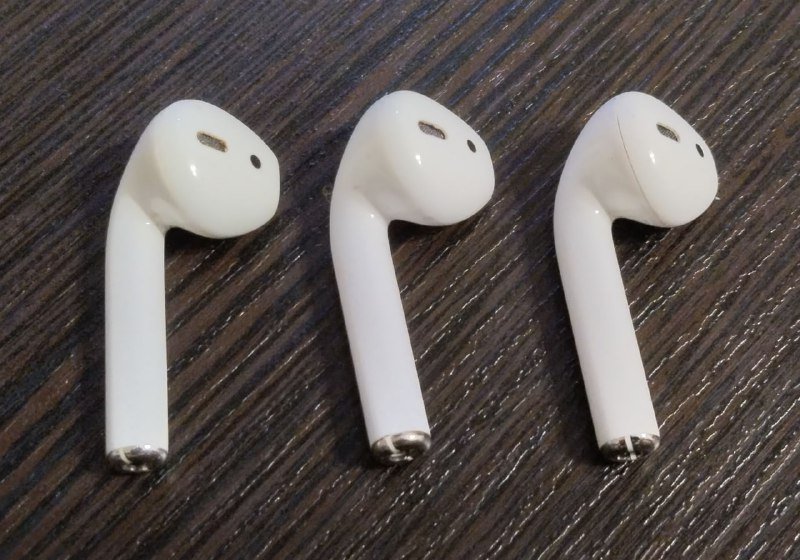 Наушники Airpods 2 поколения, 2 штуки нерабочие 2
