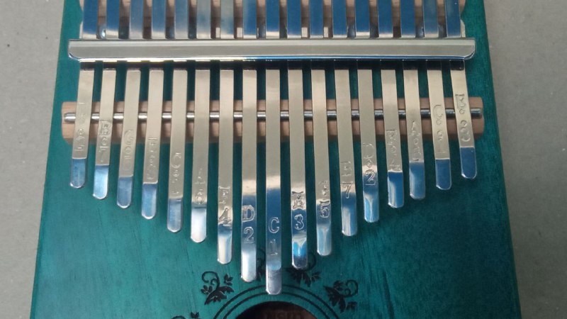 Калимба - музыкальный инструмент с резонатором 4