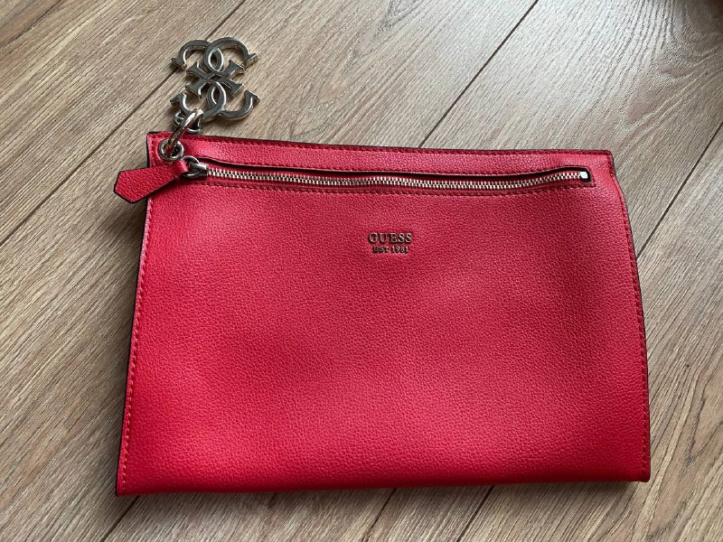 Женский клатч GUESS