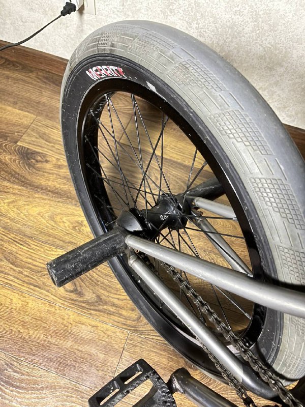 Байк BMX с комплектом обслуживания 4
