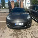 Porsche Panamera 2012 1