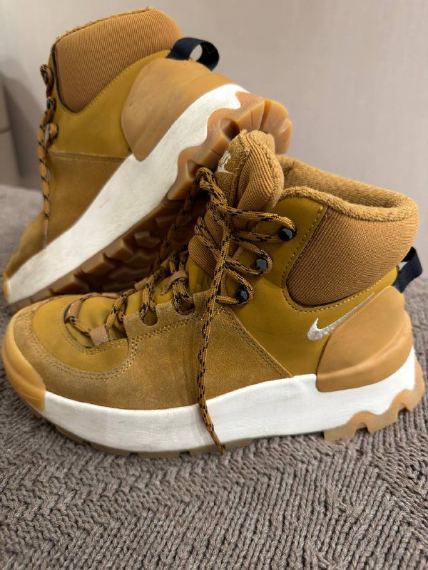 Ботинки Nike 37,5 размер 3