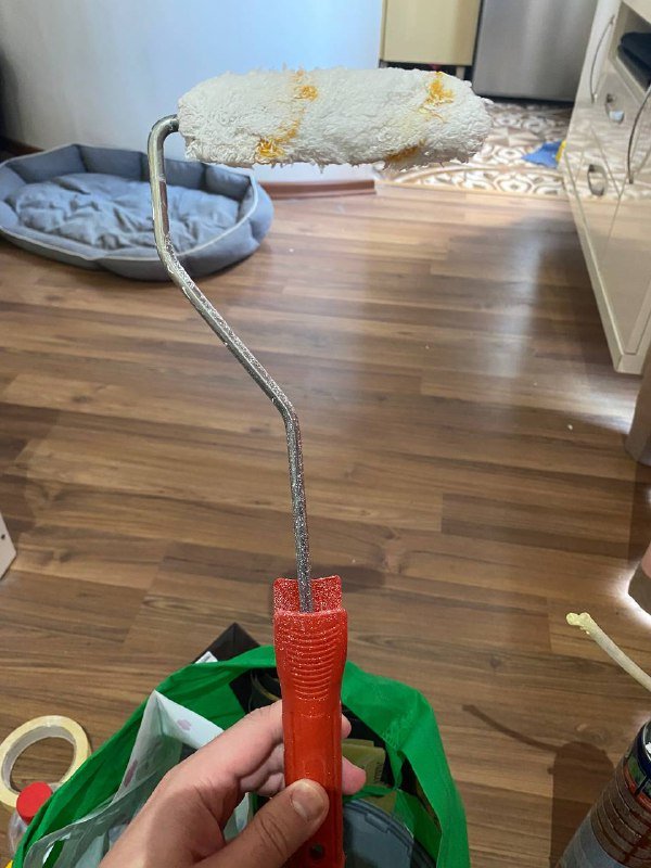 Набор строительных принадлежностей (шпатлевка, кисть, нож, растворитель, скотч, валик, грунтовка, краска, наждачная бумага, пена, клей) для ремонта 6