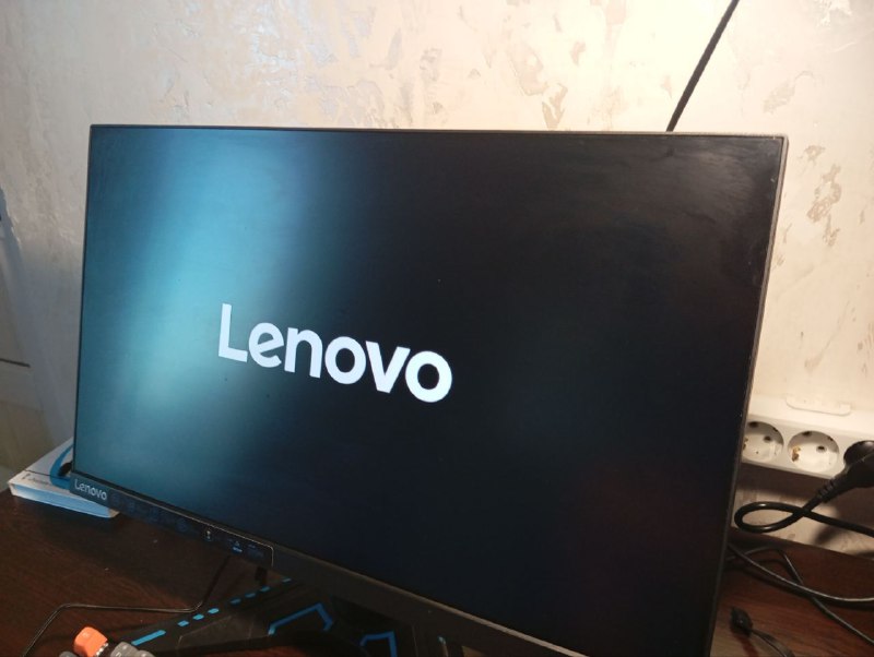 Игровой монитор Lenovo FullHD IPS