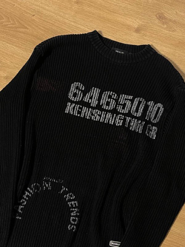 зипка Hollister, свитер винтажный, оверсайз куртка, свитер с открытой спиной, топ Thrasher, штаны Victoria’s Secret, джинсы Miss Sixty, винтажные джинсы, топ Morgan 2