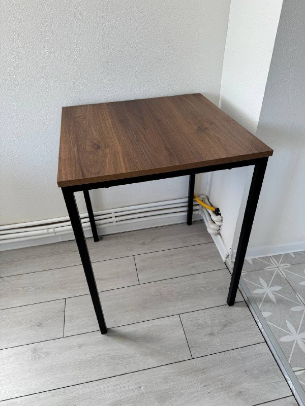 Стол 60х60 см