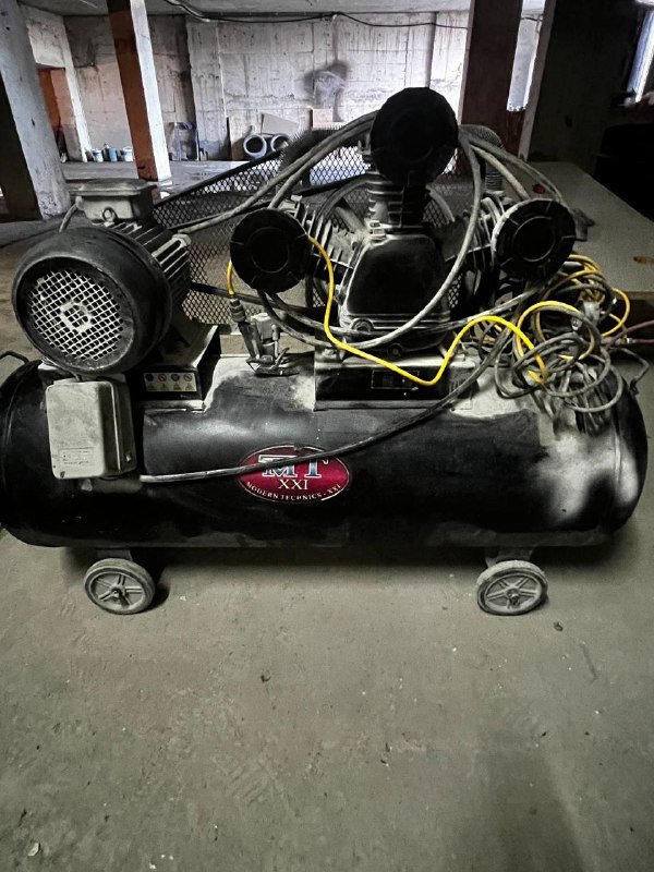 Воздушный компрессор 300 литров 7.5 квт 10 лс 4