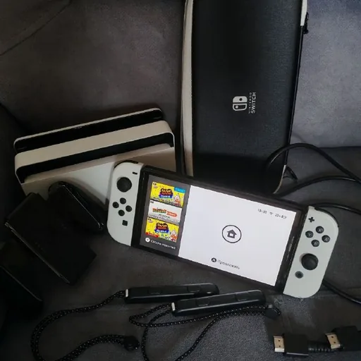 Nintendo Switch OLED, игра Hello Neighbor