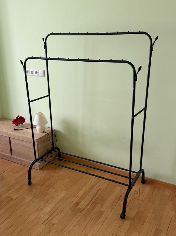 Большой рейл для одежды