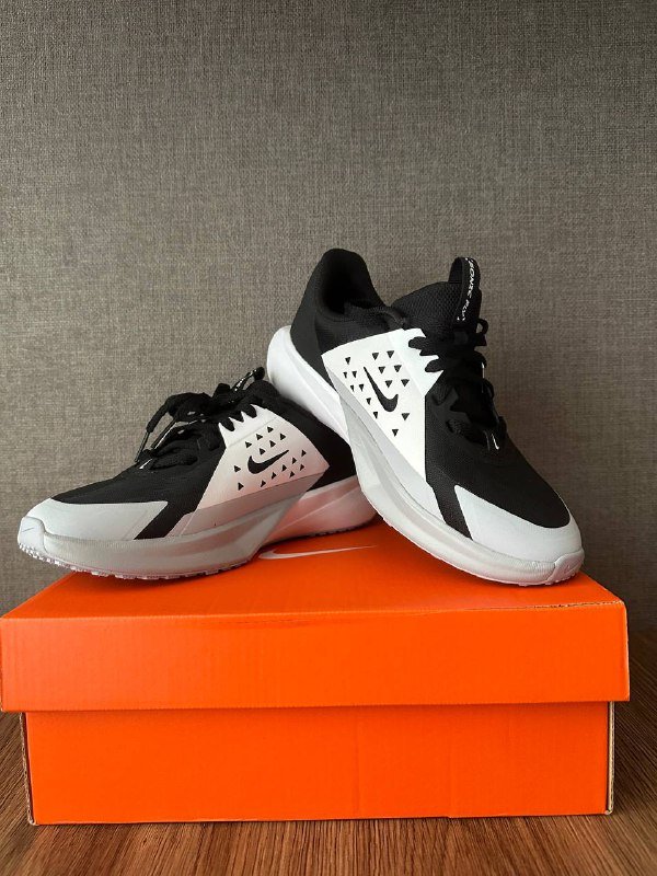 Мужские кроссовки Nike размер 36 3