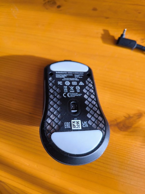 SteelSeries Aerox 3 мышь 6