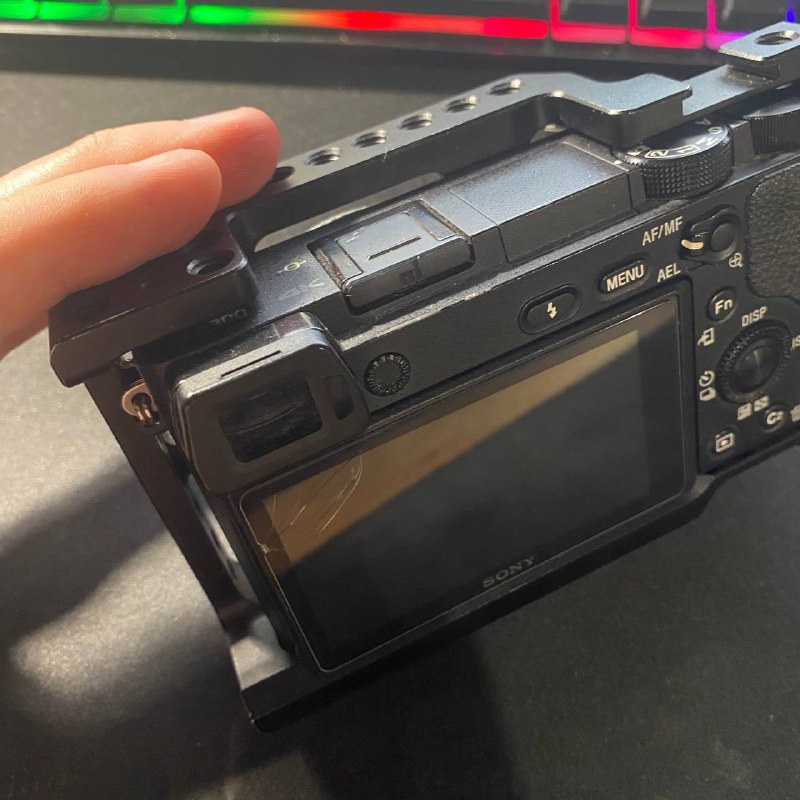 Red Dead Redemption Nintendo switch, Sony A6300 camera, Tamron 17-70 lens, Laofah RGB light, powerbank, smartphone holder, ND filter, XP Pen tablet, FPV-set, Apple iPad 4, Xiaomi amplifier 6