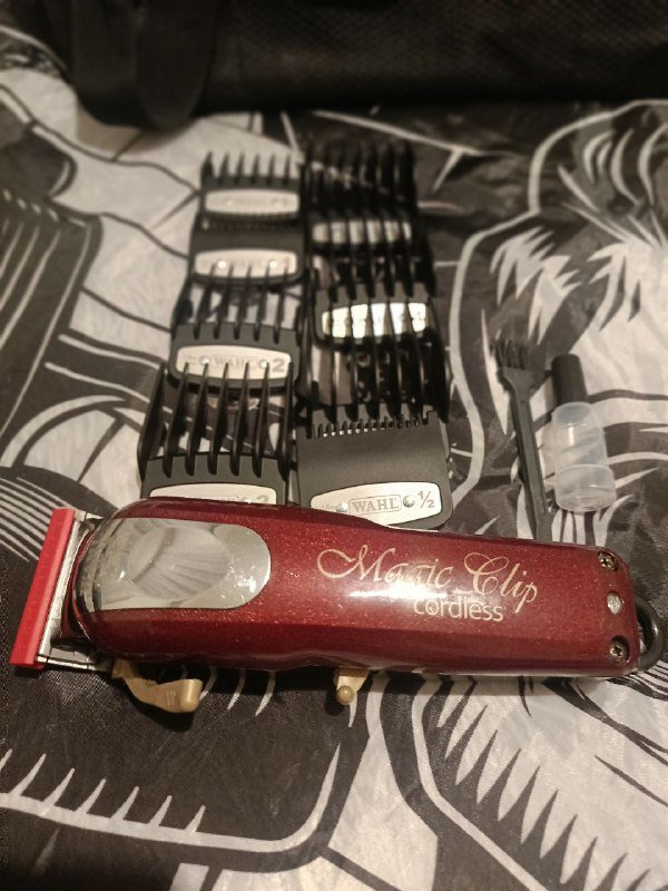 Машинка, плойка, сумка, ножницы, расчёски для парикмахера 5