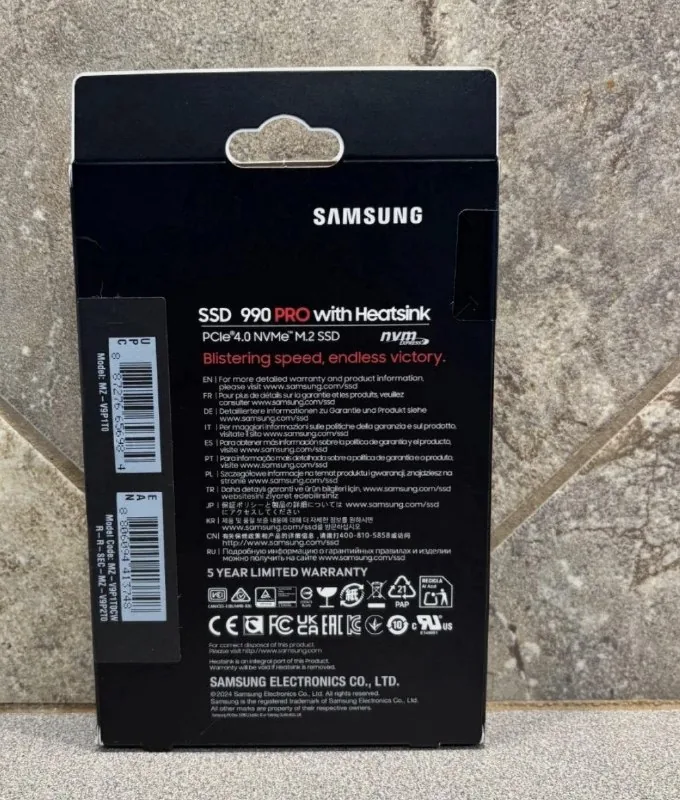 Samsung 990 Pro 1TB NVMe SSD with Heatsink 1