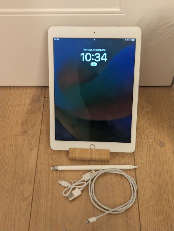 iPad Pro 2016 9.7 Wi-Fi + Cellular 32 GB + Pencil и аксессуары