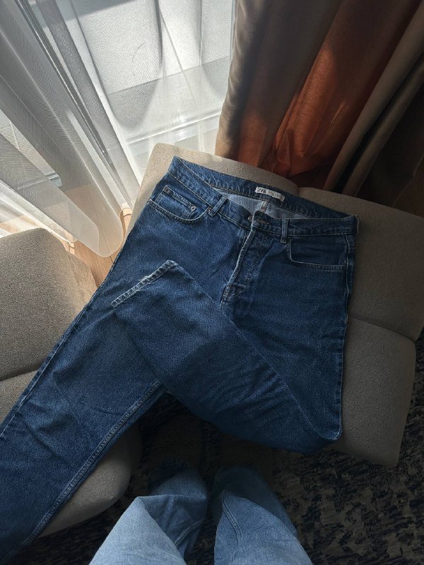 Джинсы Zara, H&M, рубашки, пиджак Zara, брюки H&M, наушники, микрофоны