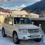Mitsubishi Pajero IO 1