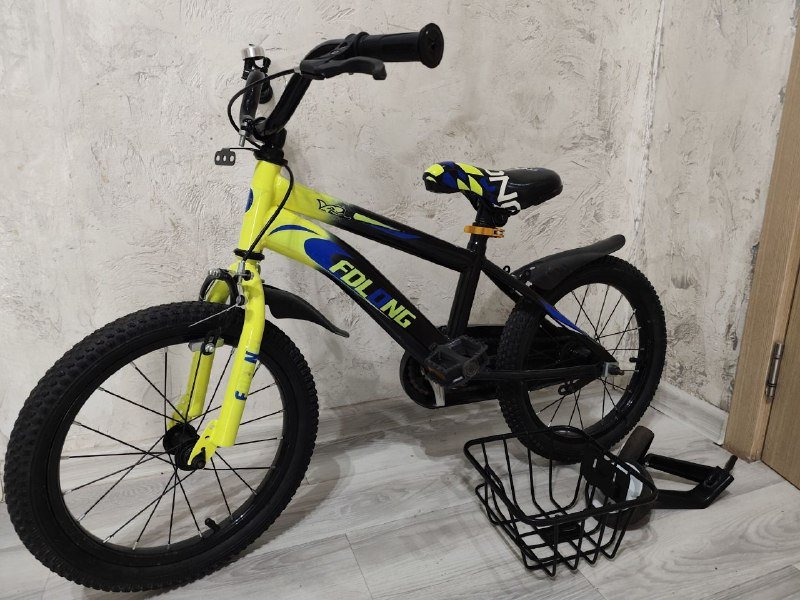 Детский велосипед 4-6 лет с дополнительными колёсами