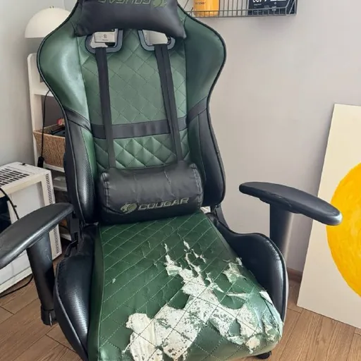 Игровое компьютерное кресло