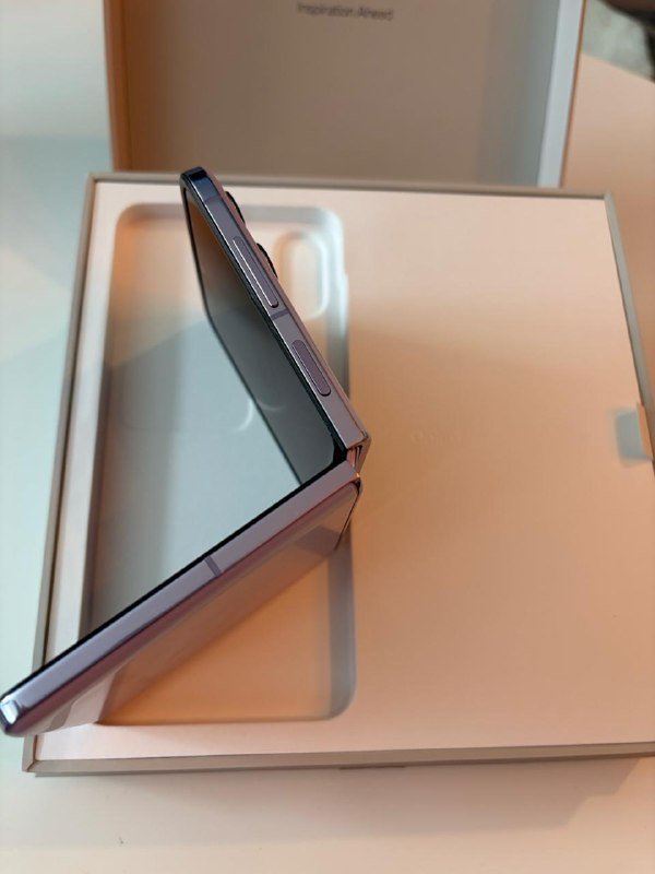 OPPO Find N2 Flip смартфон 2