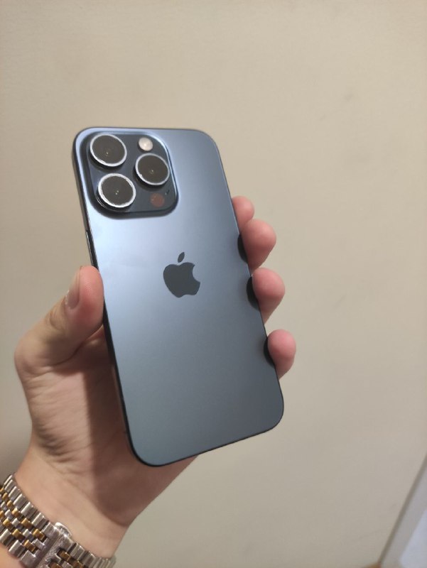 iPhone 15 pro 256 гб
