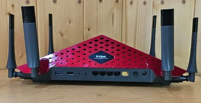 D-Link DIR-890L роутер 1