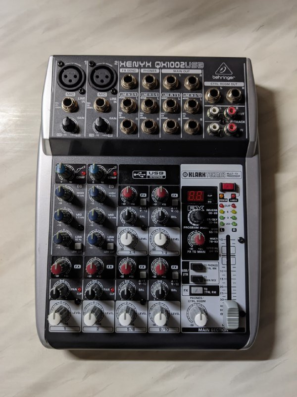 Roland MC-707, Behringer XENYX QX1002USB, KORG Volca Drum, KORG Volca Bass, KORG Volca FM, Behringer Pro VS Mini, Mooer PE100