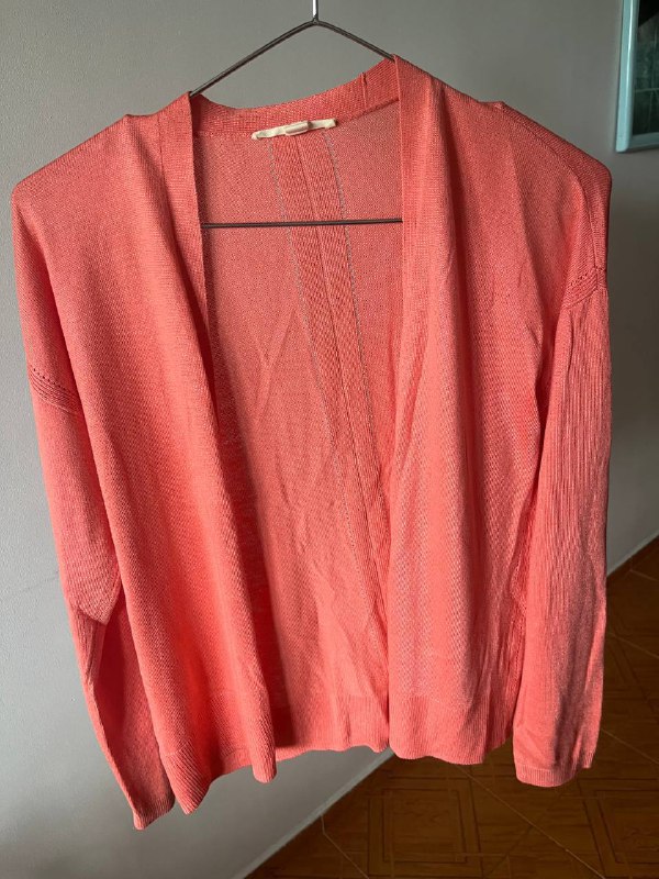 Кофточка коралловая, юбка фиолетовая, чёрное платье H&M, платье Love Republic, платья чёрное и цветное, компрессионные чулки, кожаные перчатки зимние