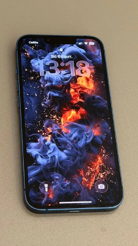 iPhone 13 1