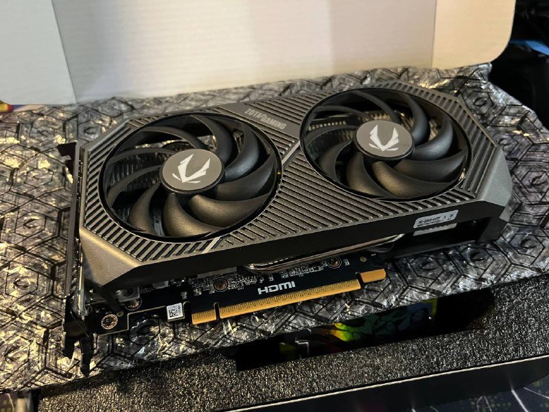 Видеокарта ZOTAC GAMING GeForce RTX 5050 8GB 2