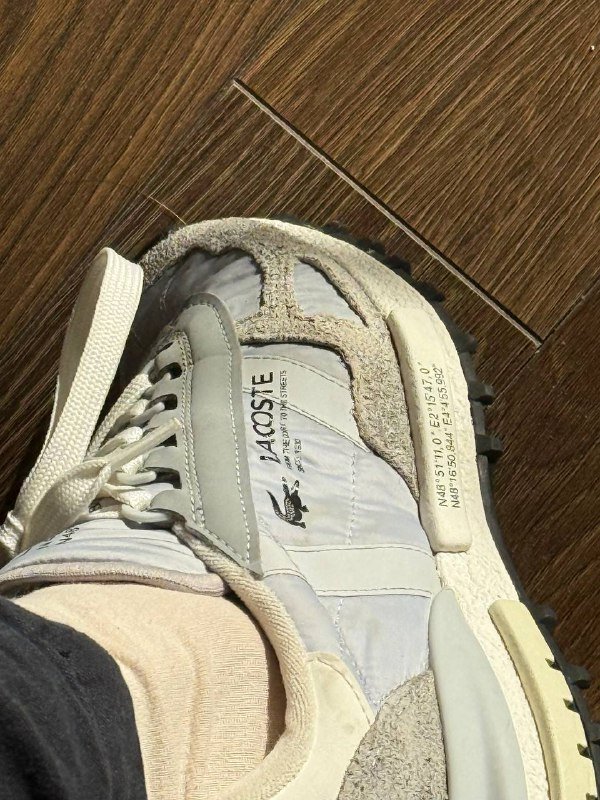 Черные туфли Vic Matië, серые кроссовки Lacoste 10