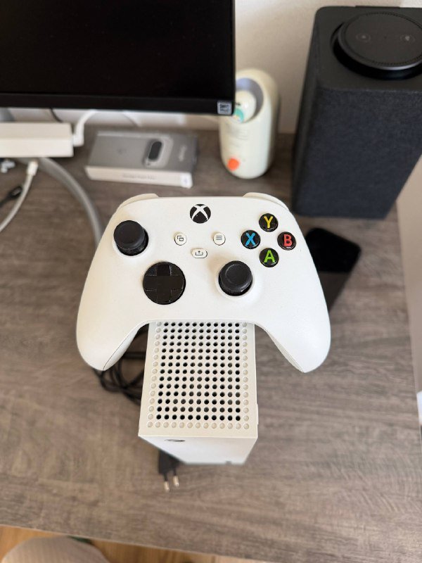 Xbox series S консоль с геймпадом 512 Gb