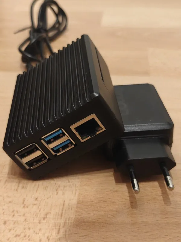 Raspberry Pi 4 8GB с блоком питания и корпусом