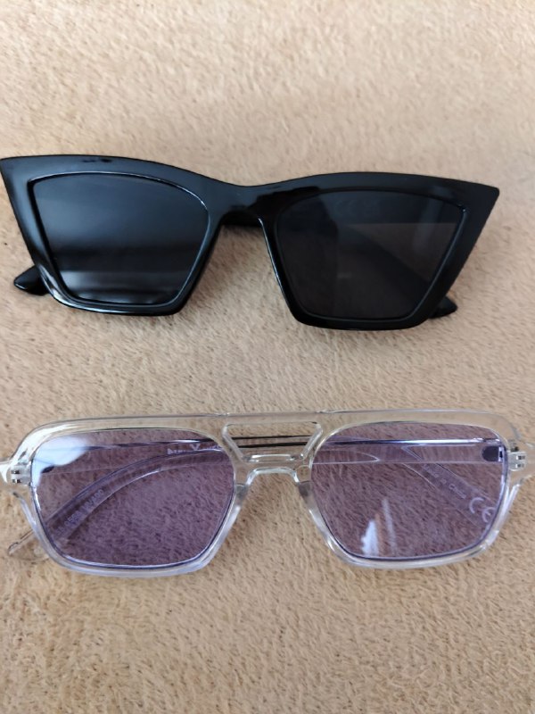 2 pairs of sunglasses