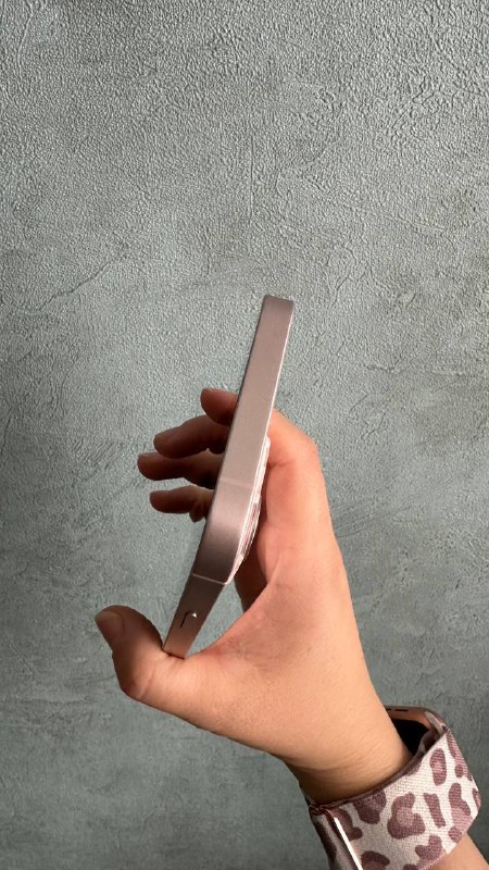 iPhone 13 512GB розовый 4