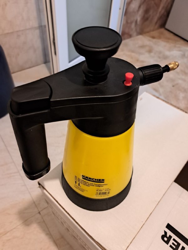 Пылесос Karcher Puzzi 8/1 профессиональный 4