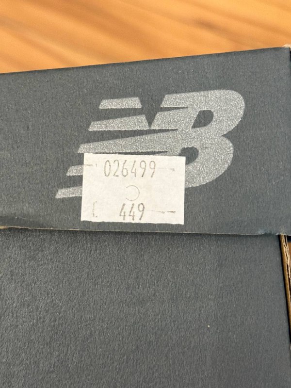 Кроссовки New Balance 574 черно-белые 38 размер 6