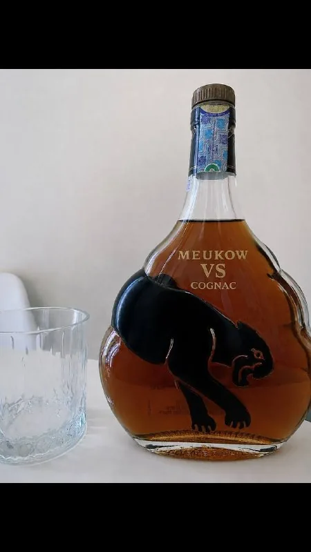 Meukow VS Cognac, бокал 1